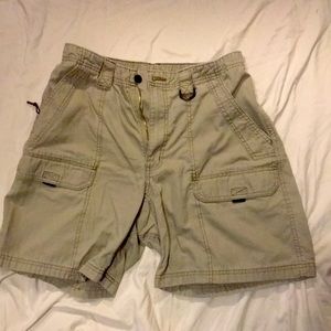 Beige travel shorts